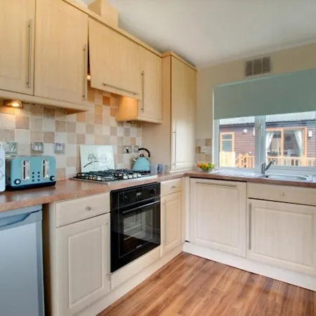 Stunning 3-Bed Hot Tub Lodge Northumberland Felton  Exterior photo